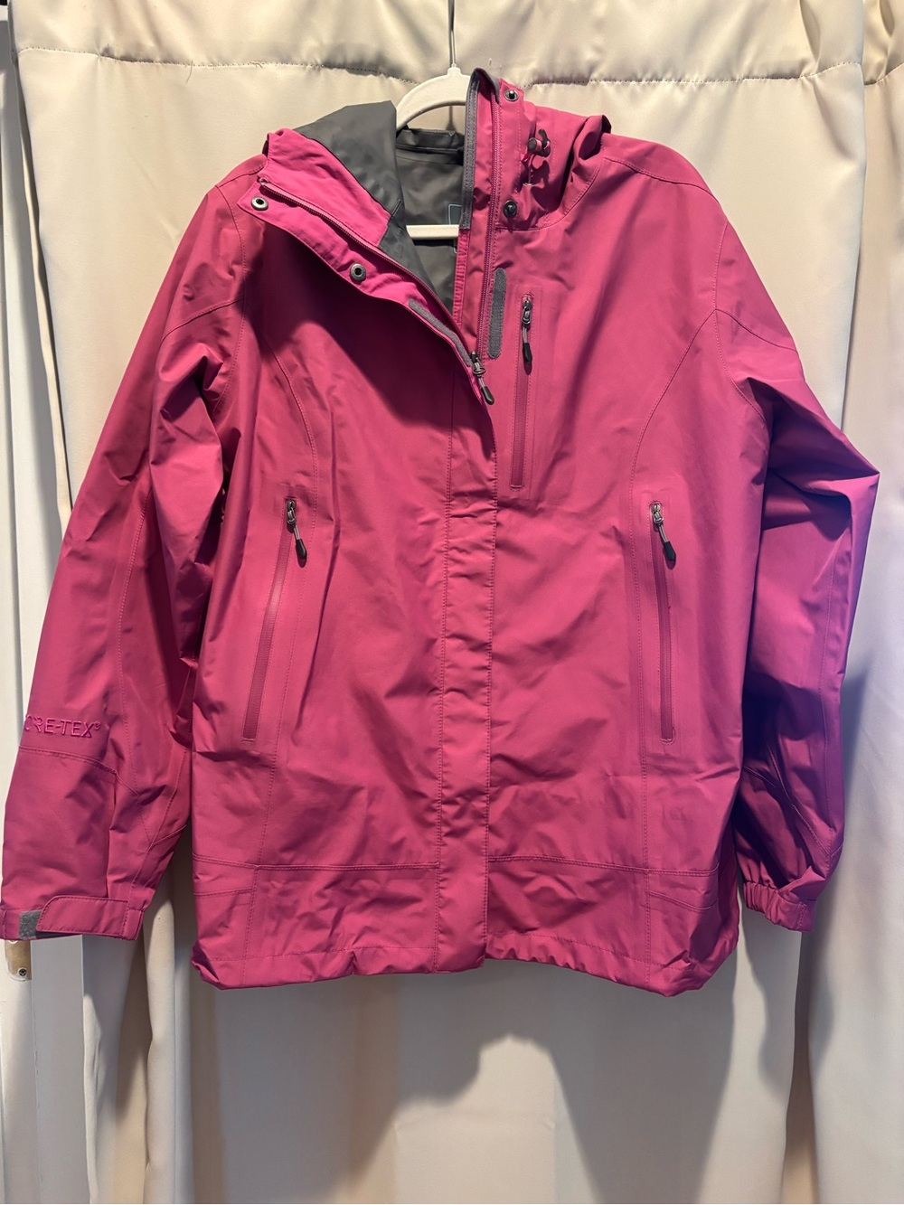 Cabela's Waterproof Hooded water proof rain jacket - berry color